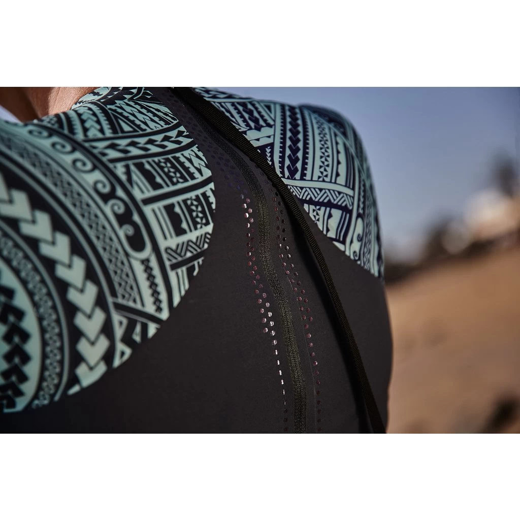 Zone3 Women's WTC Ironman Legal Kona Short Sleeve Swimskin - Black/grey/turquoise 8 Zone3 Women's WTC Ironman Legal Kona Short Sleeve Swimskin - Black/grey/turquoise - Image 6