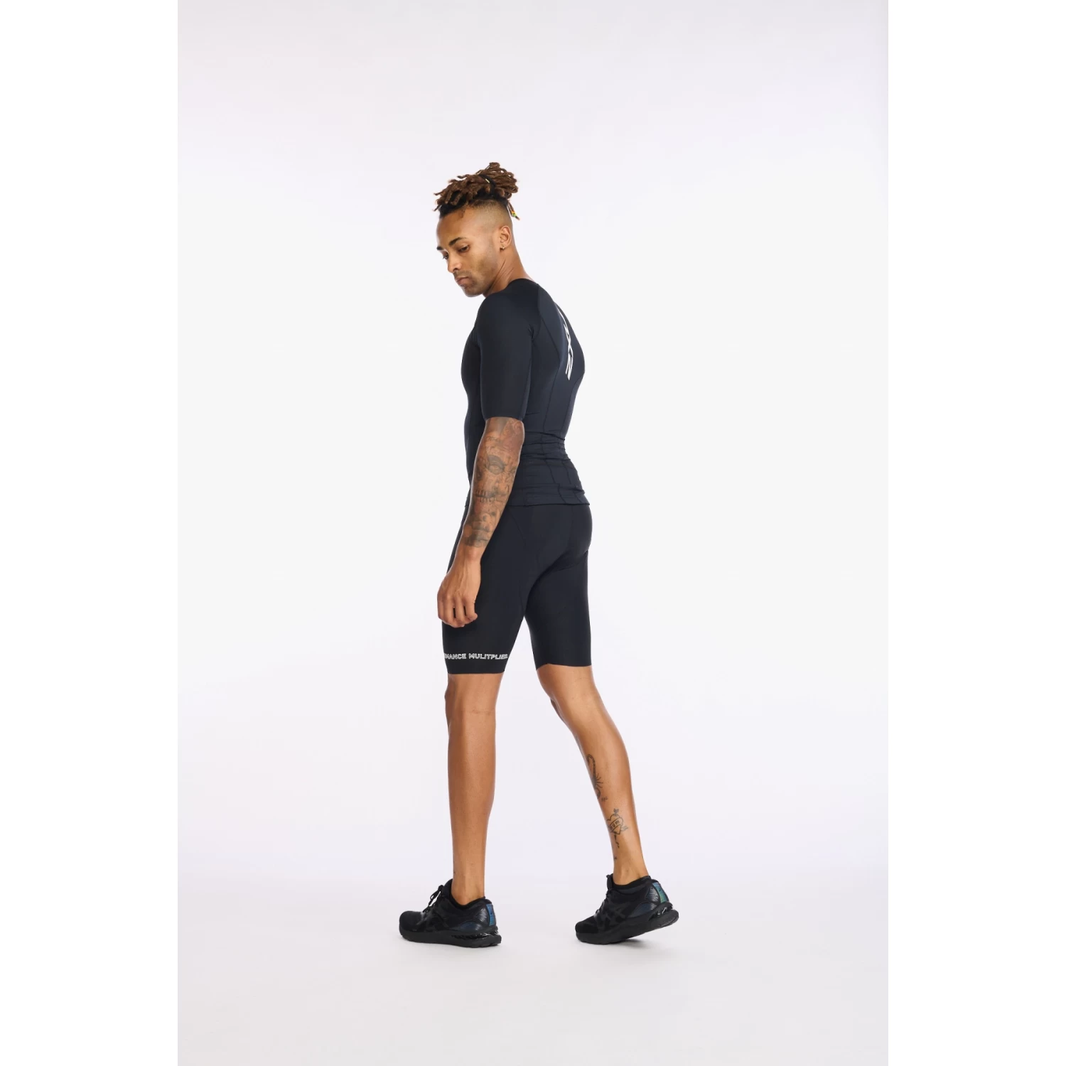 2XU Aero Tri Sleeved Top - Black/white 7 2XU Aero Tri Sleeved Top - Black/white - Image 5