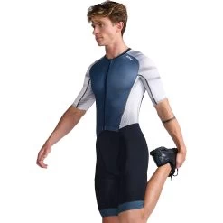 2XU Light Speed Sleeved Trisuit - Midnight/white -Aqua Fit Shop 2xu light speed sleeved trisuit midnight white 8 1457433