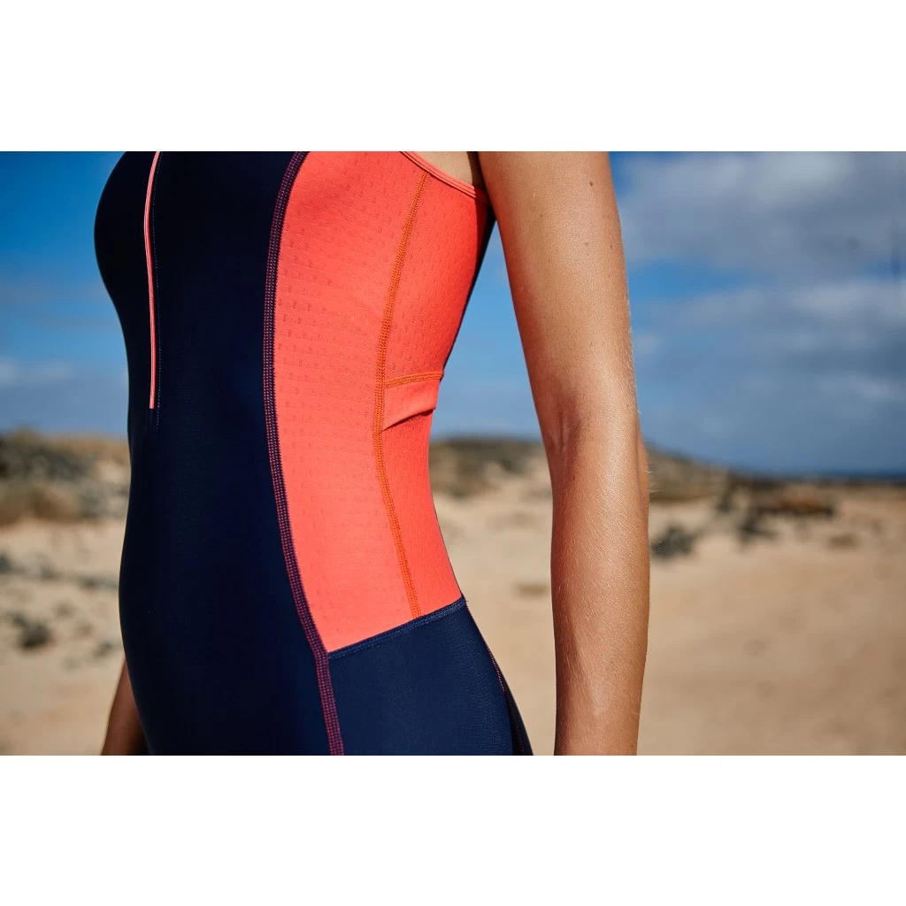 Zone3 Women's Aquaflo Plus Trisuit - Black/grey/neon Pink 11 Zone3 Women's Aquaflo Plus Trisuit - Black/grey/neon Pink - Image 9