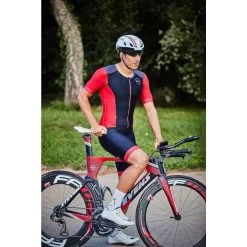 Zone3 Men's Aquaflo Plus Short Sleeve Full Zip Trisuit - Black/red -Aqua Fit Shop 352297 09 d 754997