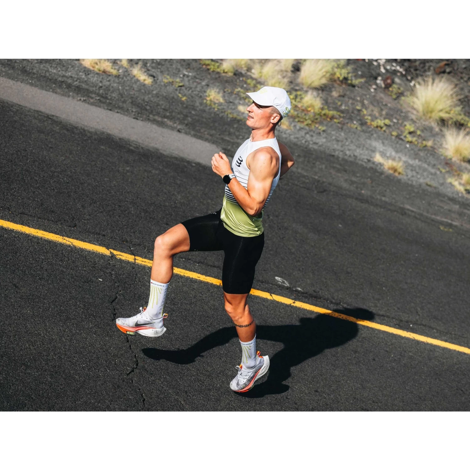 Compressport Tri Postural Aero Tank Top Men - White/evening Primerose 10 Compressport Tri Postural Aero Tank Top Men - White/evening Primerose - Image 8