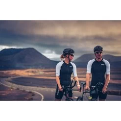 Zone3 Men's Lava Long Distance Full Zip Short Sleeve Aero Suit - Black/white/red -Aqua Fit Shop zone3 mens lava long distance full zip short sleeve aero suit black white red 6 1152776