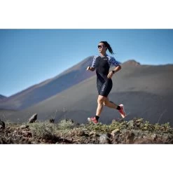 Zone3 Women's Lava Short Sleeve Aero Trisuit - White/gravel -Aqua Fit Shop zone3 women lava short sleeve aero trisuit white gravel 12 1461335