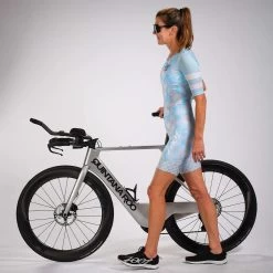 ZOOT Women's LTD Triathlon Aero Full Zip Racesuit - Race Division 16 ZOOT Women's LTD Triathlon Aero Full Zip Racesuit - Race Division -Aqua Fit Shop zoot womens ltd triathlon aero full zip racesuit race division 7 1318167